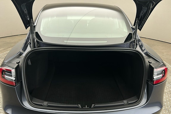 Tesla Model 3 13 of 26