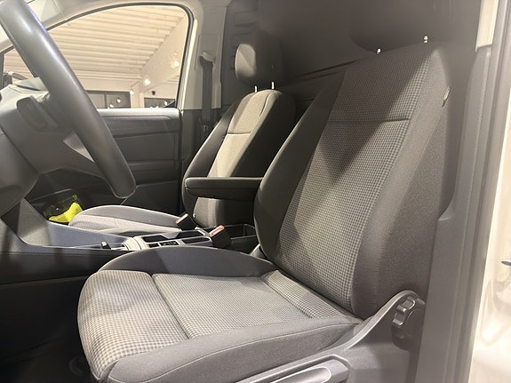 Volkswagen Caddy 10 of 19