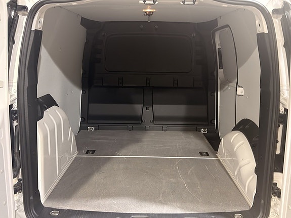 Volkswagen Caddy 7 of 19