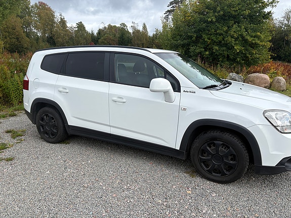 Chevrolet Orlando 2 of 14