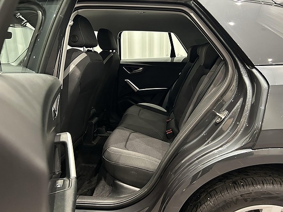 Audi Q2 7 of 15