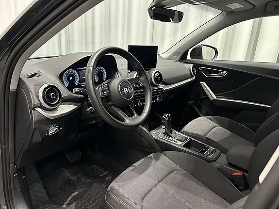 Audi Q2 8 of 15