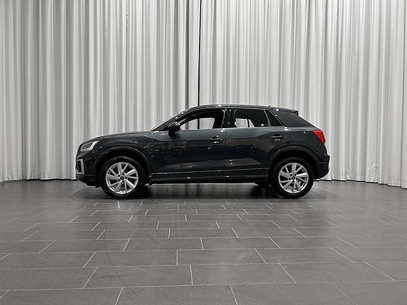 Audi Q2 2 of 15