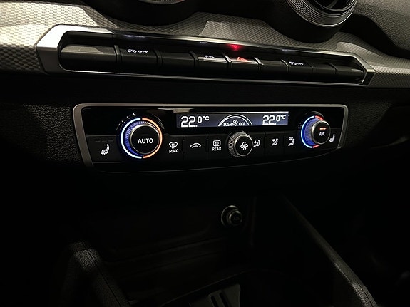 Audi Q2 13 of 15