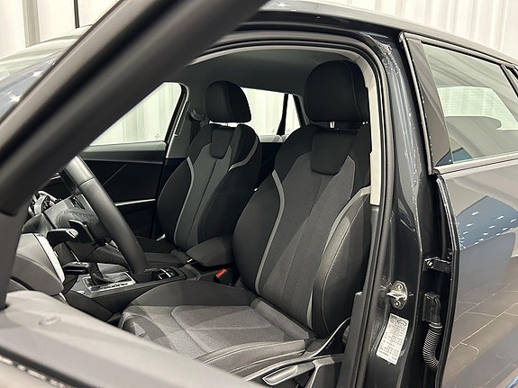 Audi Q2 6 of 15