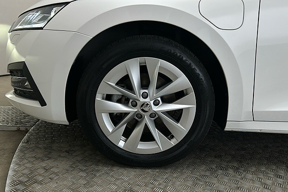 Skoda Octavia 12 of 25