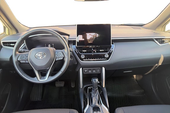 Toyota Corolla Cross 9 of 16