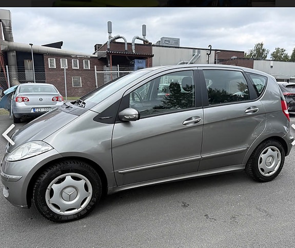 Mercedes-Benz A150 3 of 3