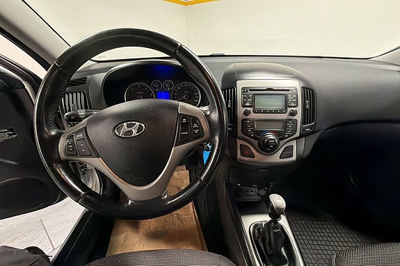 Hyundai i30 16 of 30