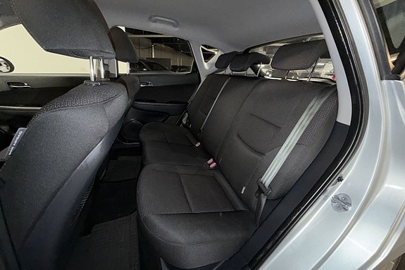 Hyundai i30 14 of 30