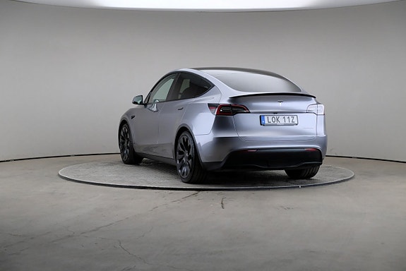 Tesla Model Y 2 of 26