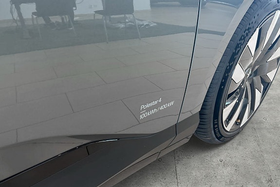 Polestar 4 18 of 30