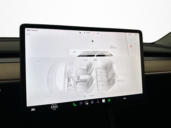 Tesla Model Y 28 of 30