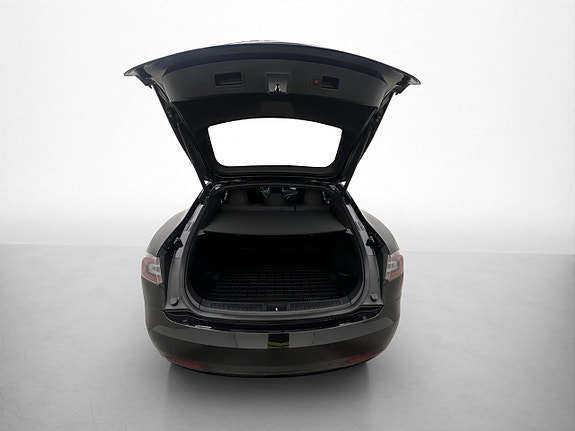 Tesla Model S 11 of 30