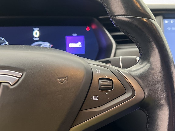 Tesla Model S 27 of 30