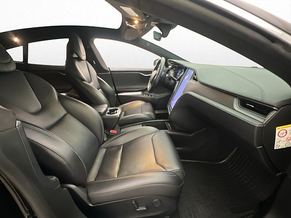 Tesla Model S 13 of 30