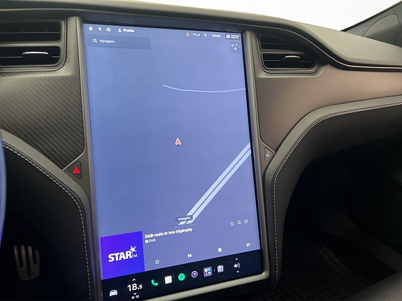 Tesla Model S 18 of 30
