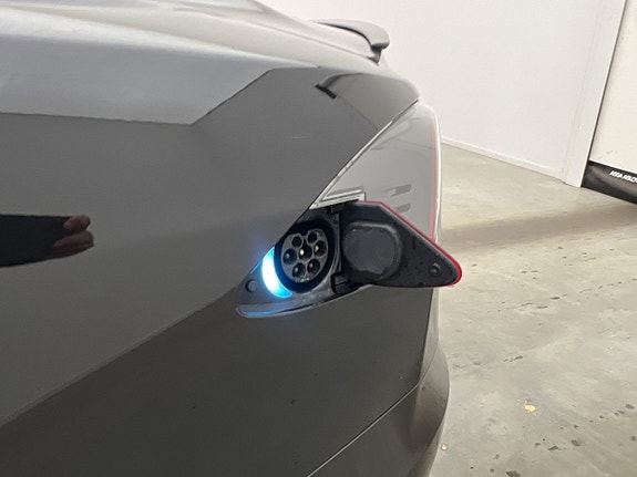 Tesla Model S 12 of 30
