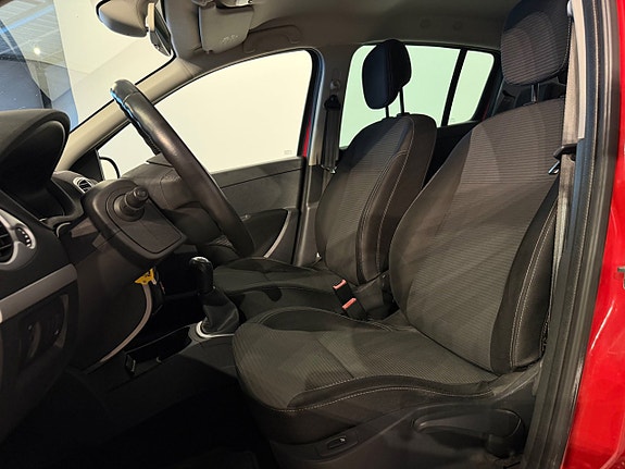 Renault Clio 7 of 13