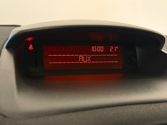 Renault Clio 11 of 13