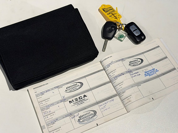 Renault Clio 13 of 13
