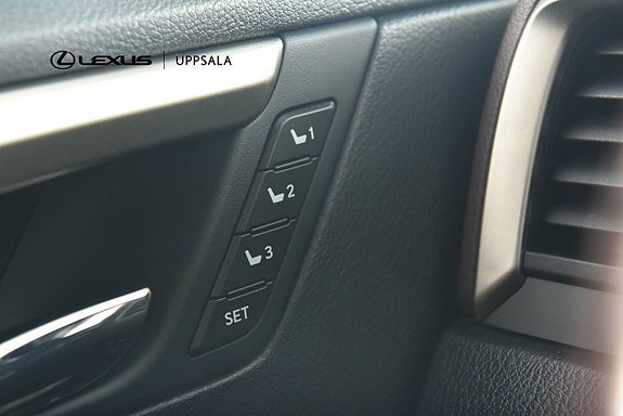 Lexus RX450h 14 of 29