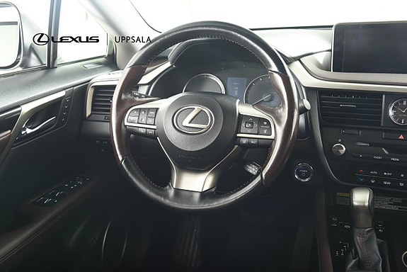 Lexus RX450h 9 of 29