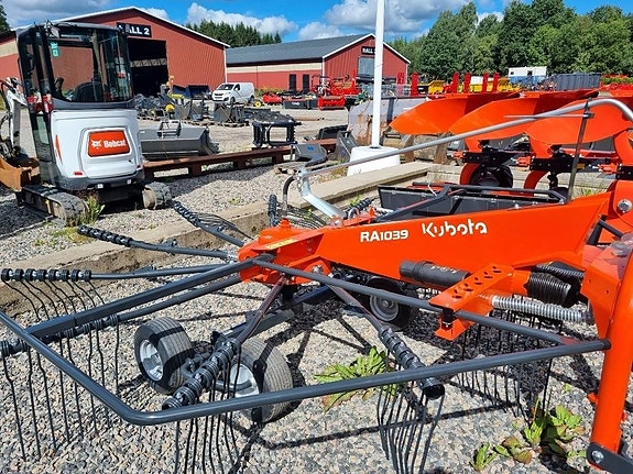 Kubota RA 1039 2 of 4