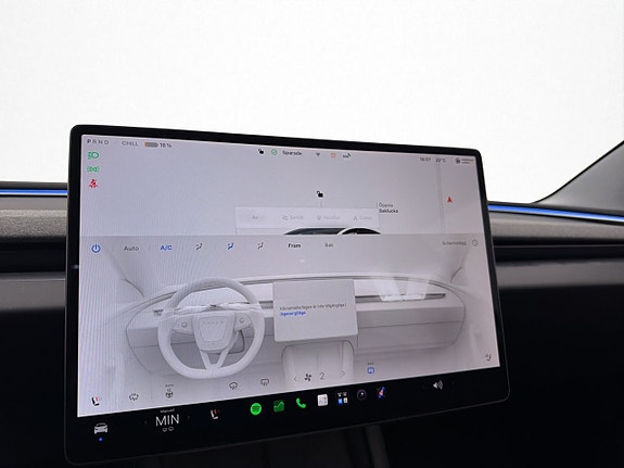 Tesla Model 3 27 of 30
