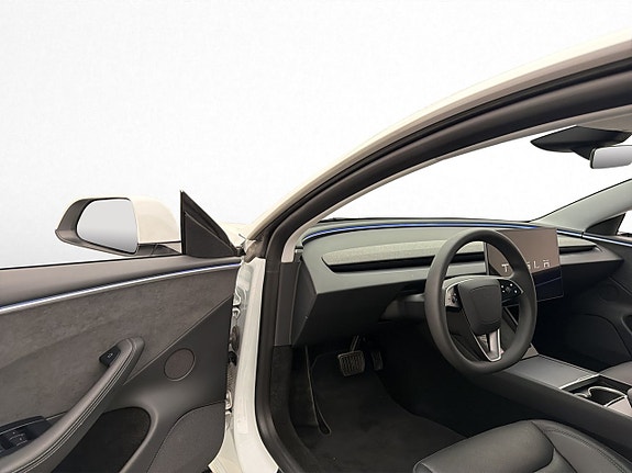 Tesla Model 3 20 of 30