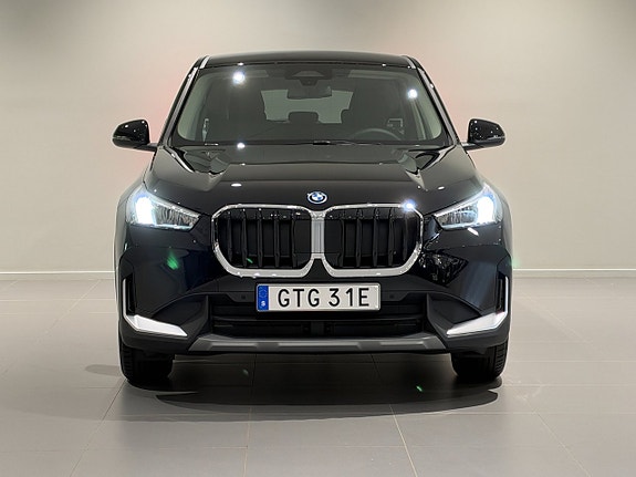 BMW X1 2 of 18