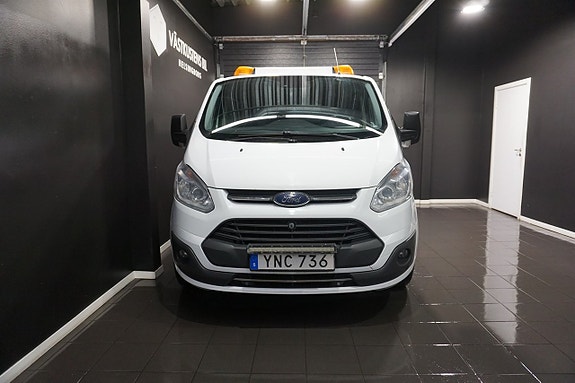 Ford Transit Custom 2 of 22