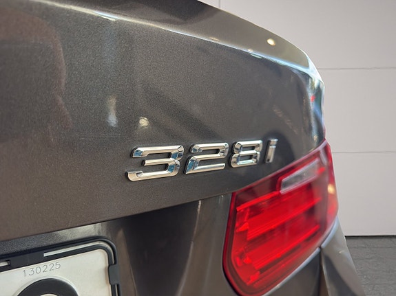 BMW 328i 23 of 24