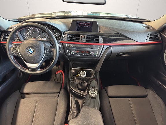 BMW 328i 17 of 24