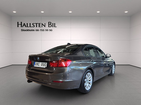 BMW 328i 2 of 24