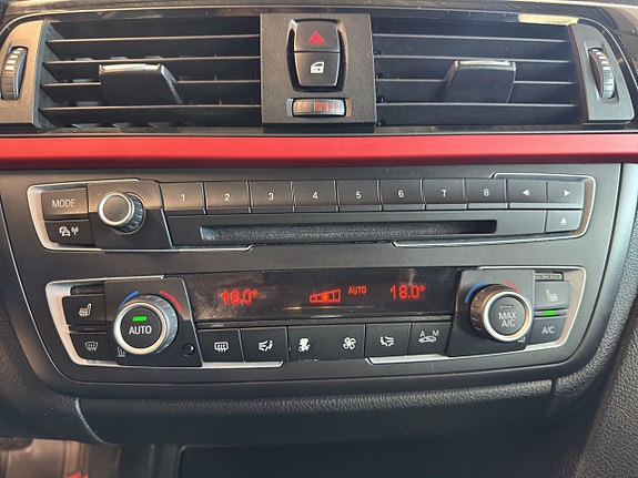 BMW 328i 16 of 24