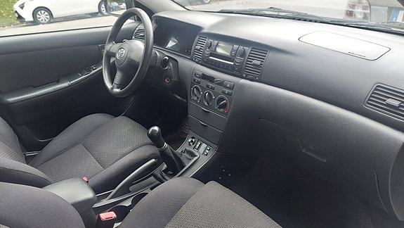 Toyota Corolla 7 of 7