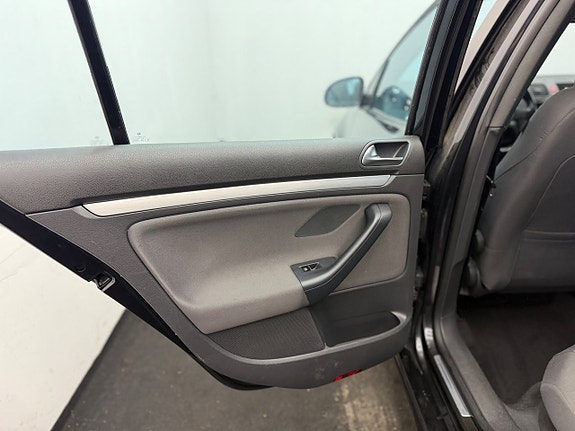 Volkswagen Golf I 9 of 17