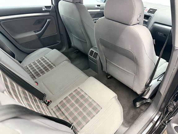 Volkswagen Golf I 11 of 17
