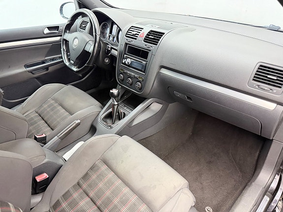 Volkswagen Golf I 17 of 17