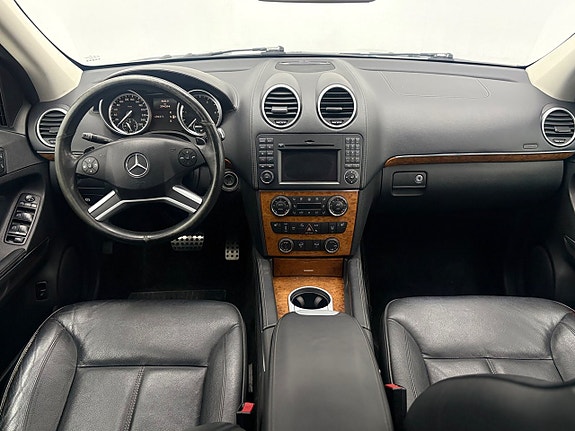 Mercedes-Benz GL350 20 of 30