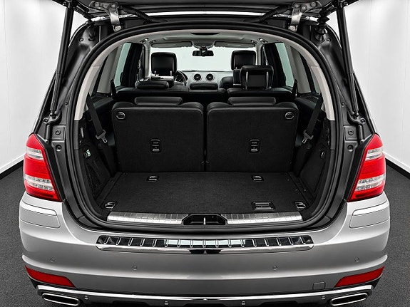Mercedes-Benz GL350 9 of 30