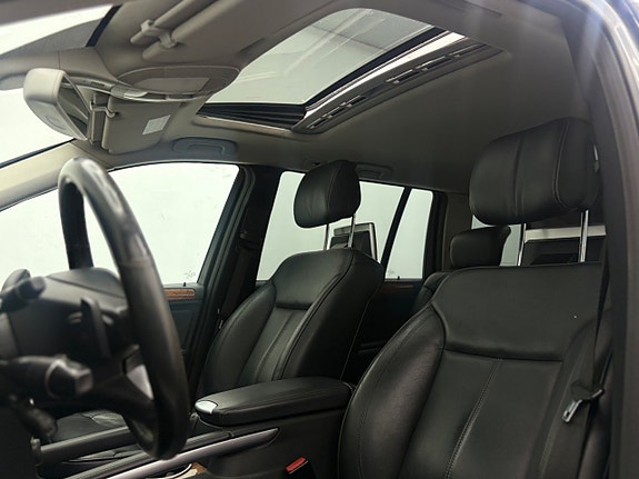 Mercedes-Benz GL350 23 of 30