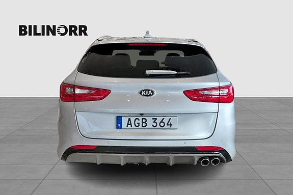 Kia Optima 5 of 11