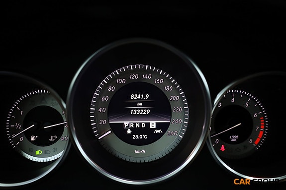 Mercedes-Benz CLS500 16 of 28