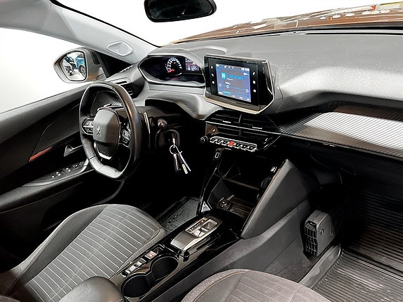 Peugeot 2008 11 of 15