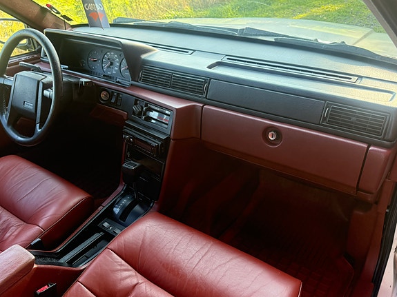 Volvo 740 24 of 24