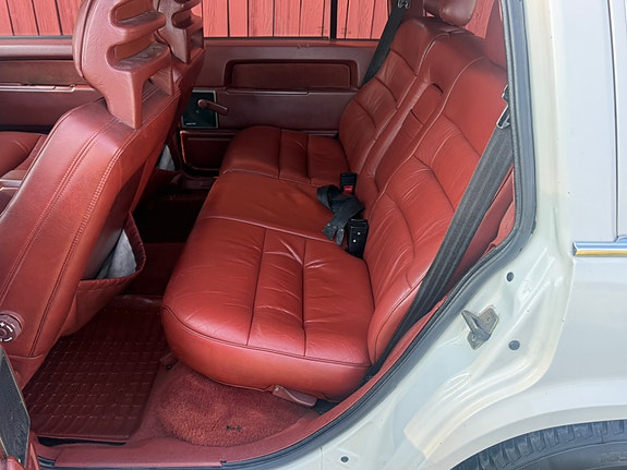 Volvo 740 17 of 24