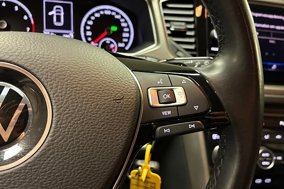 Volkswagen T-Roc 18 of 26
