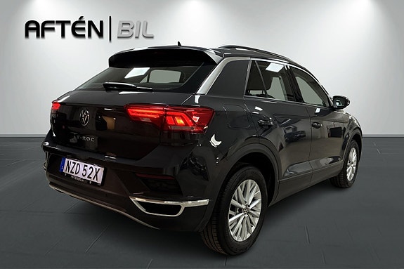 Volkswagen T-Roc 10 of 26